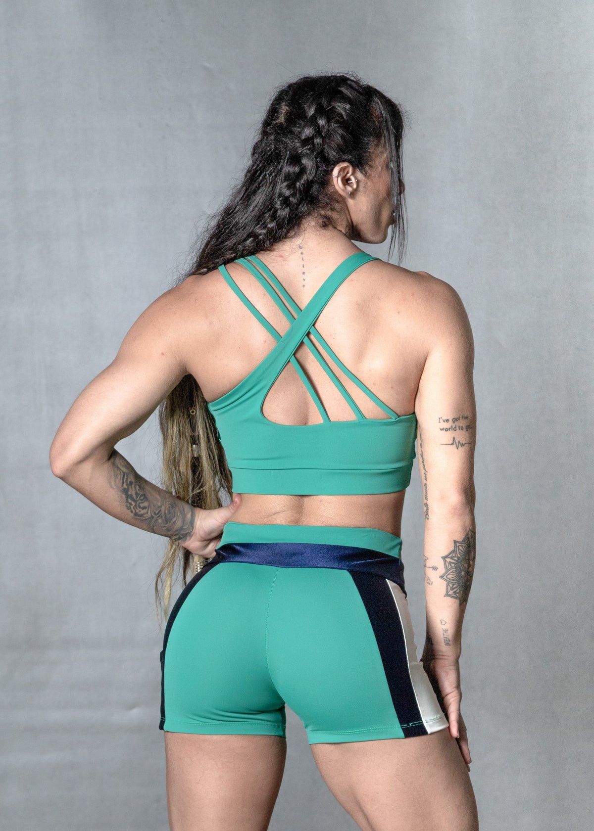 Conjunto Fitness PulseTank - Top Alça + Shorts com Bolso - Verde