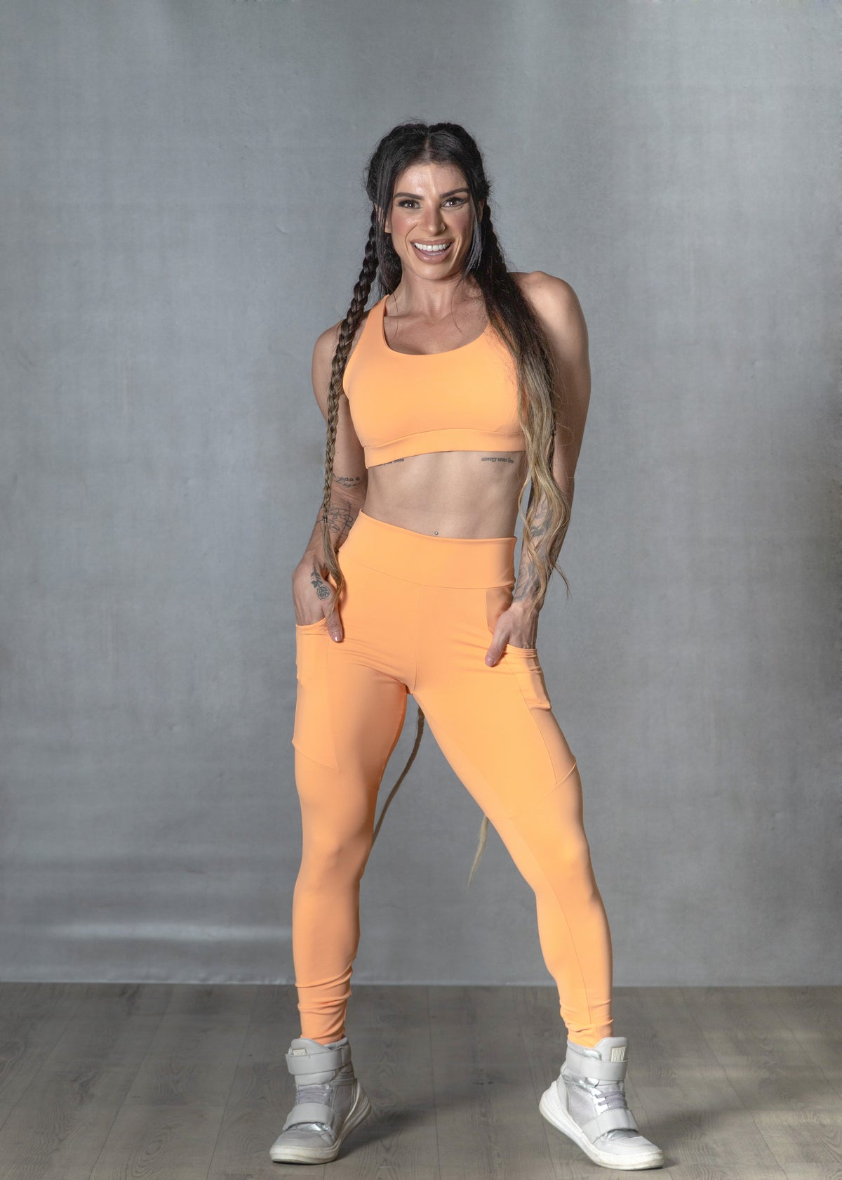 Conjunto Fitness LiteLift - Top Nadador + Calça Legging Básica - Laranja