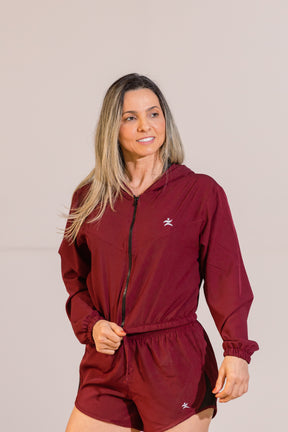 Conjunto Fitness Academia SportZen - Jaqueta Corta Vento + Short Tactel Vinho