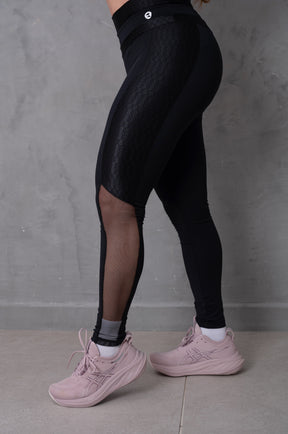 Conjunto Fitness Academia Tulle Motion Top + Legging Poliamida com Detalhes em recorte- Preto