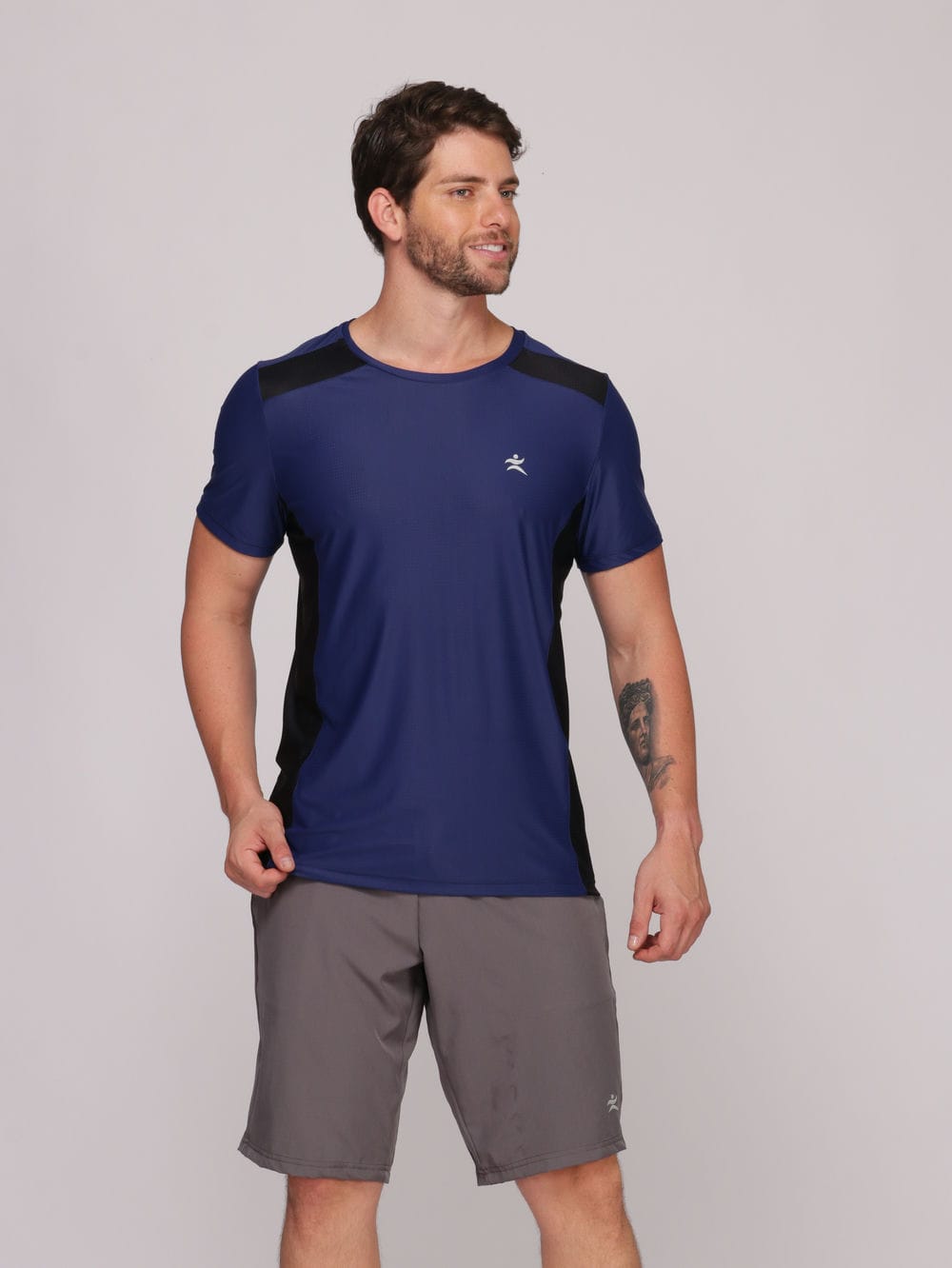 Camiseta Masculina com Recorte Tecido Poliamida com Proteção UV Evita Transpiração - Azul Royal